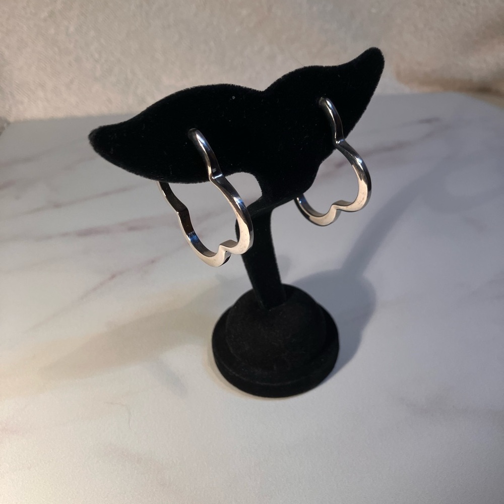 March hoops, madness! Bundle up pairs for crazy prices!